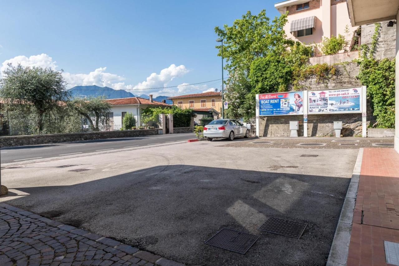 Lake View With Aircon - 5 Minutes From The Beach! Brenzone sul Garda Exterior photo