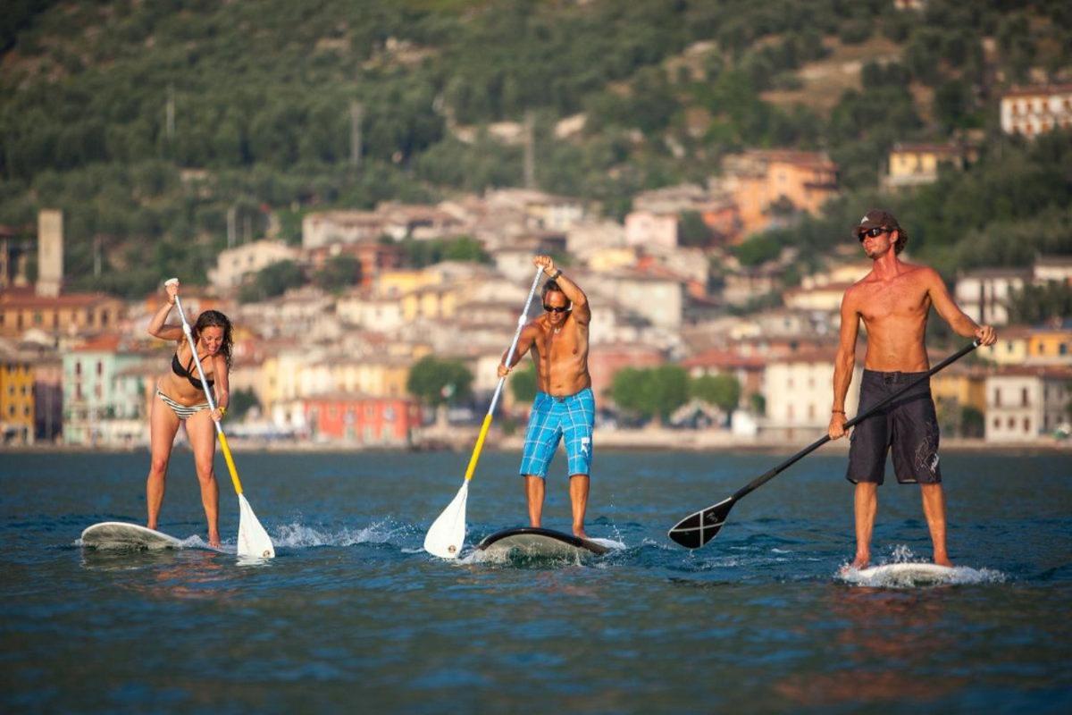 Lake View With Aircon - 5 Minutes From The Beach! Brenzone sul Garda Exterior photo